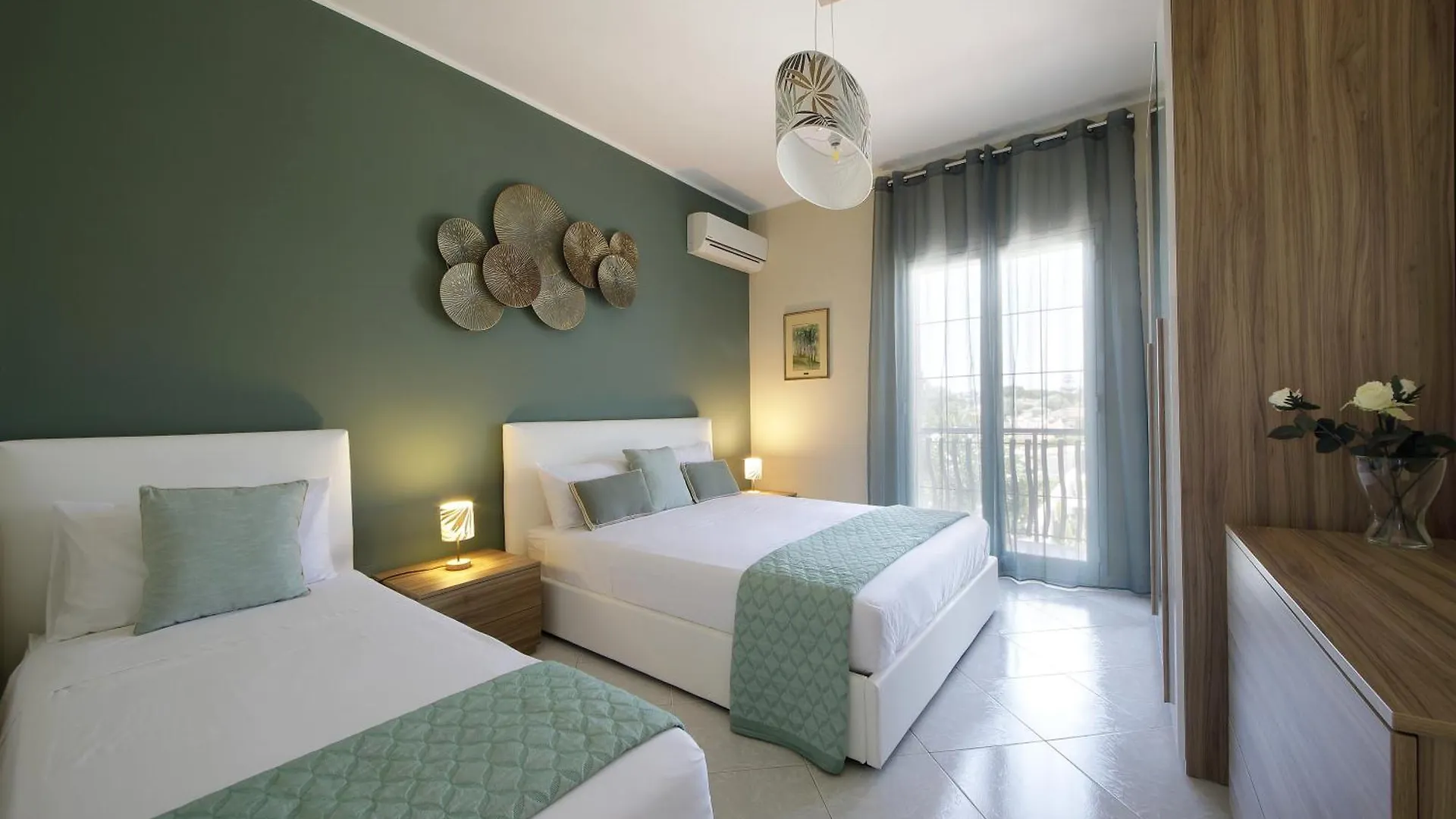 Villa Merilusi Apartments Fontane Bianche Holiday home