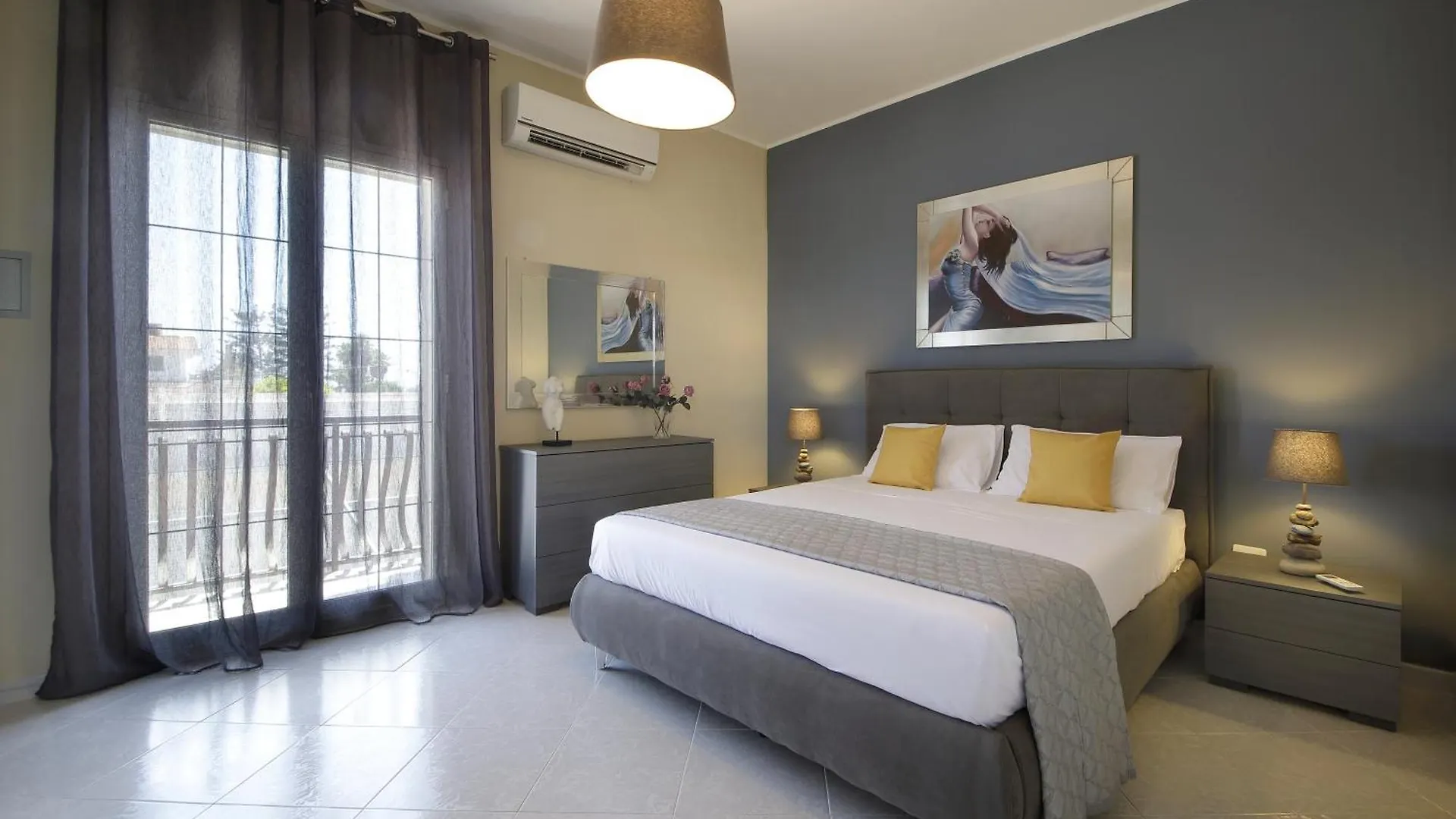 Villa Merilusi Apartments Fontane Bianche Holiday home