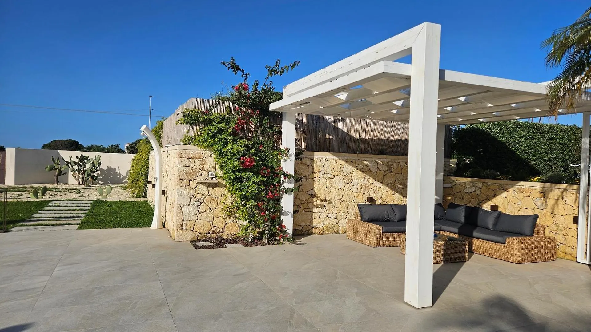 Holiday home Villa Merilusi Apartments Fontane Bianche